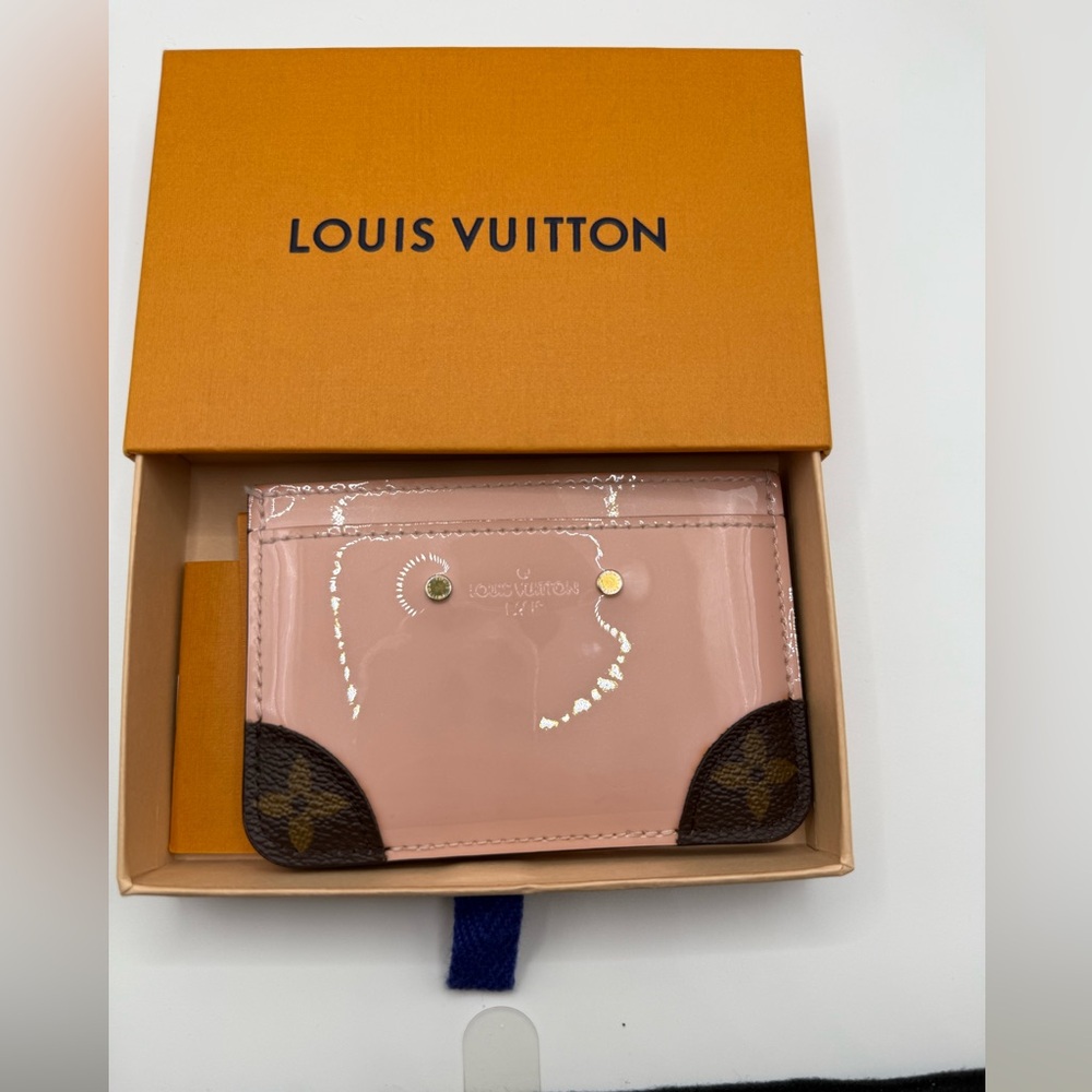 Louis Vuitton Pink Vernis Card Case CA0129